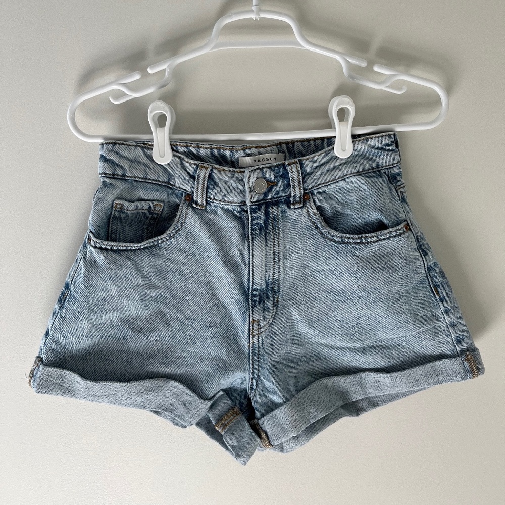 Pacsun Light-wash Jean Shorts Size 2